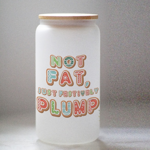 Christmas Cute Character Glasses cup 16 oz glass cup with Straw & Bamboo Lid. - Picture 4 of 6